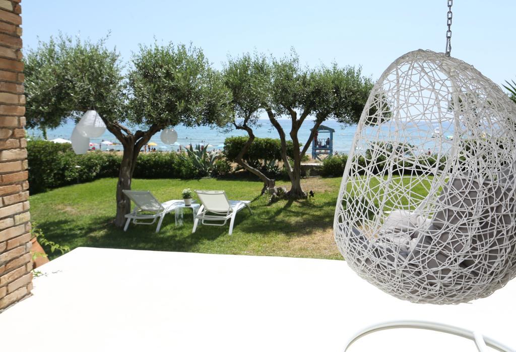 Seafront Calista Beach House With Garden Glyfada  Exterior photo